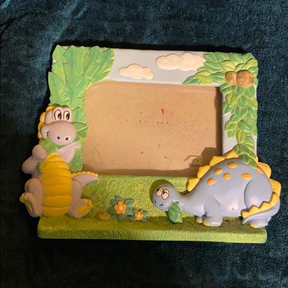 Pic frame fits 4x6 the holson co, 1992 dinosaur